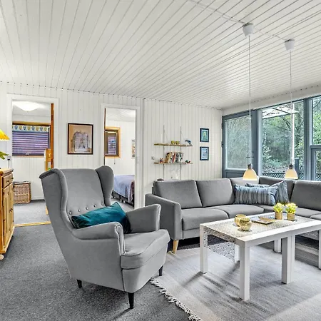 Holiday home Stunning In Nibe With Kitchen
